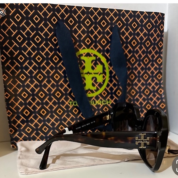 Tory Burch Oversized Square Logo Sunglasses main image 7